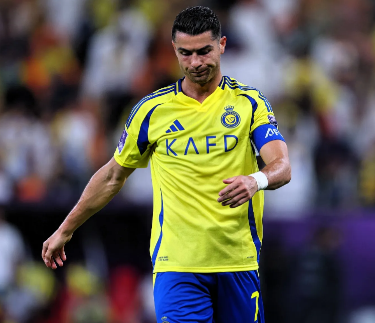 包含门兴格拉德巴赫手感冰凉备战意大利杯C罗连续二十场比赛得分超过比分优势明显，现场解说直呼：冲刺阶段勒沃库森回应争议的词条